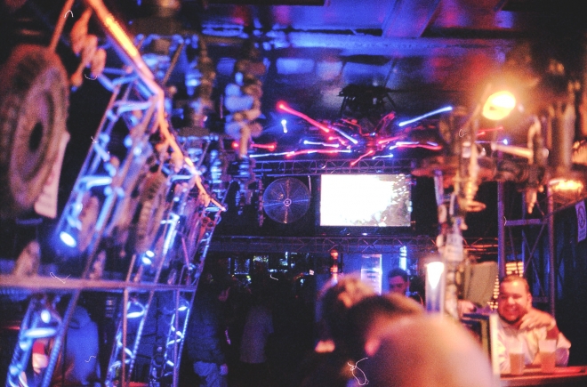 21 Konnekt, Cross club